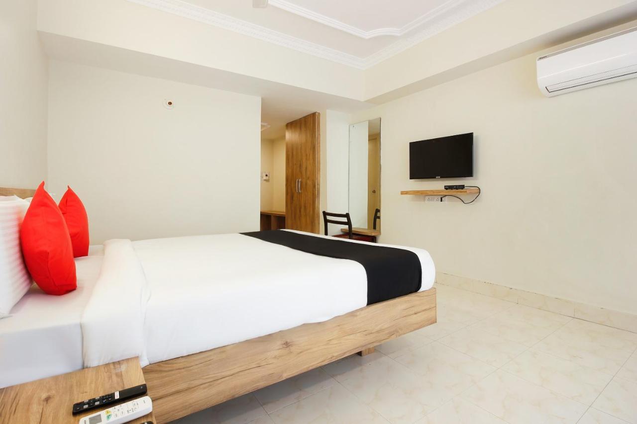 Capital O Sri Suprabhat Grand Near Kachiguda Railway Station Haiderabad Buitenkant foto