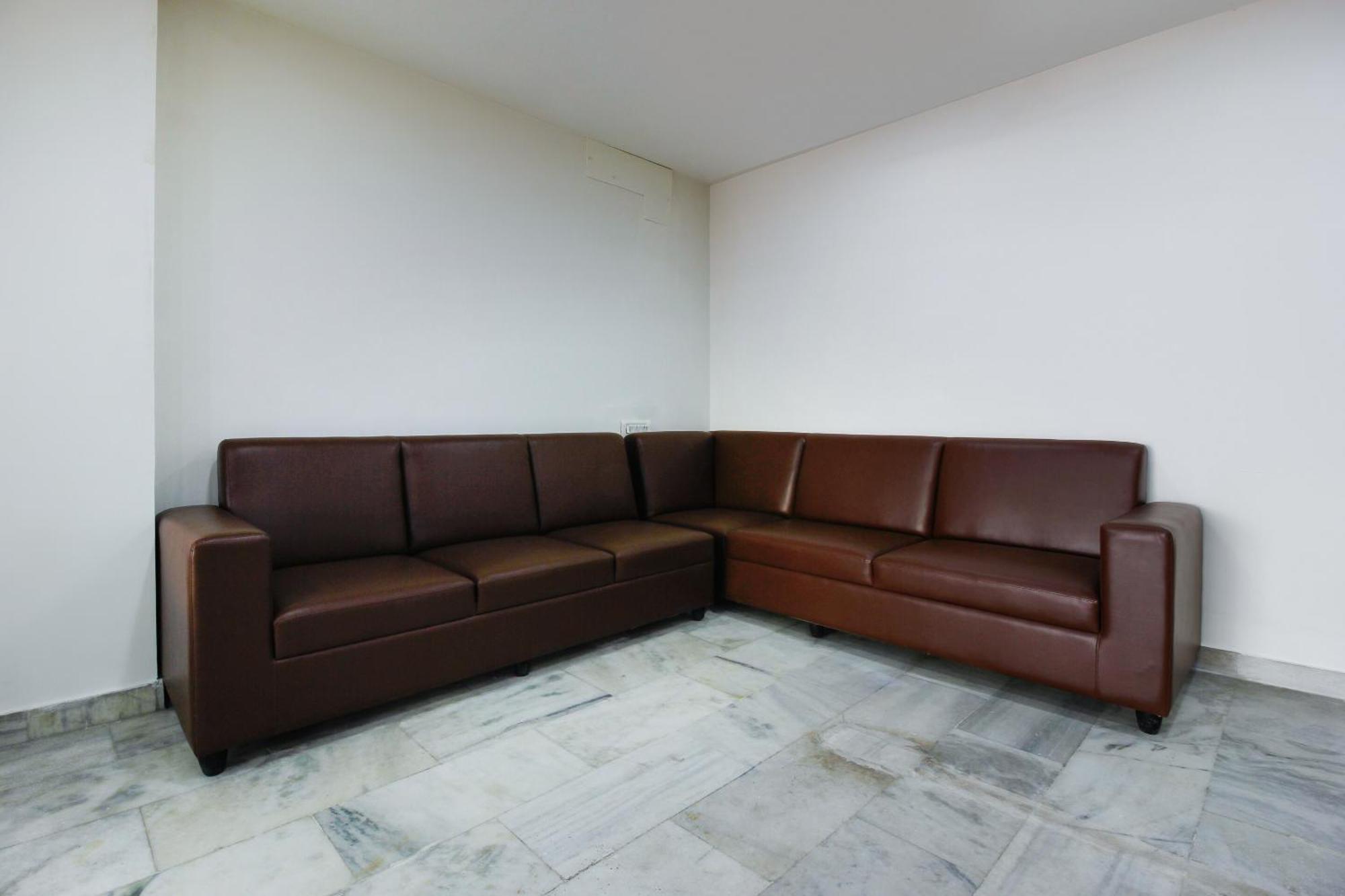 Capital O Sri Suprabhat Grand Near Kachiguda Railway Station Haiderabad Buitenkant foto