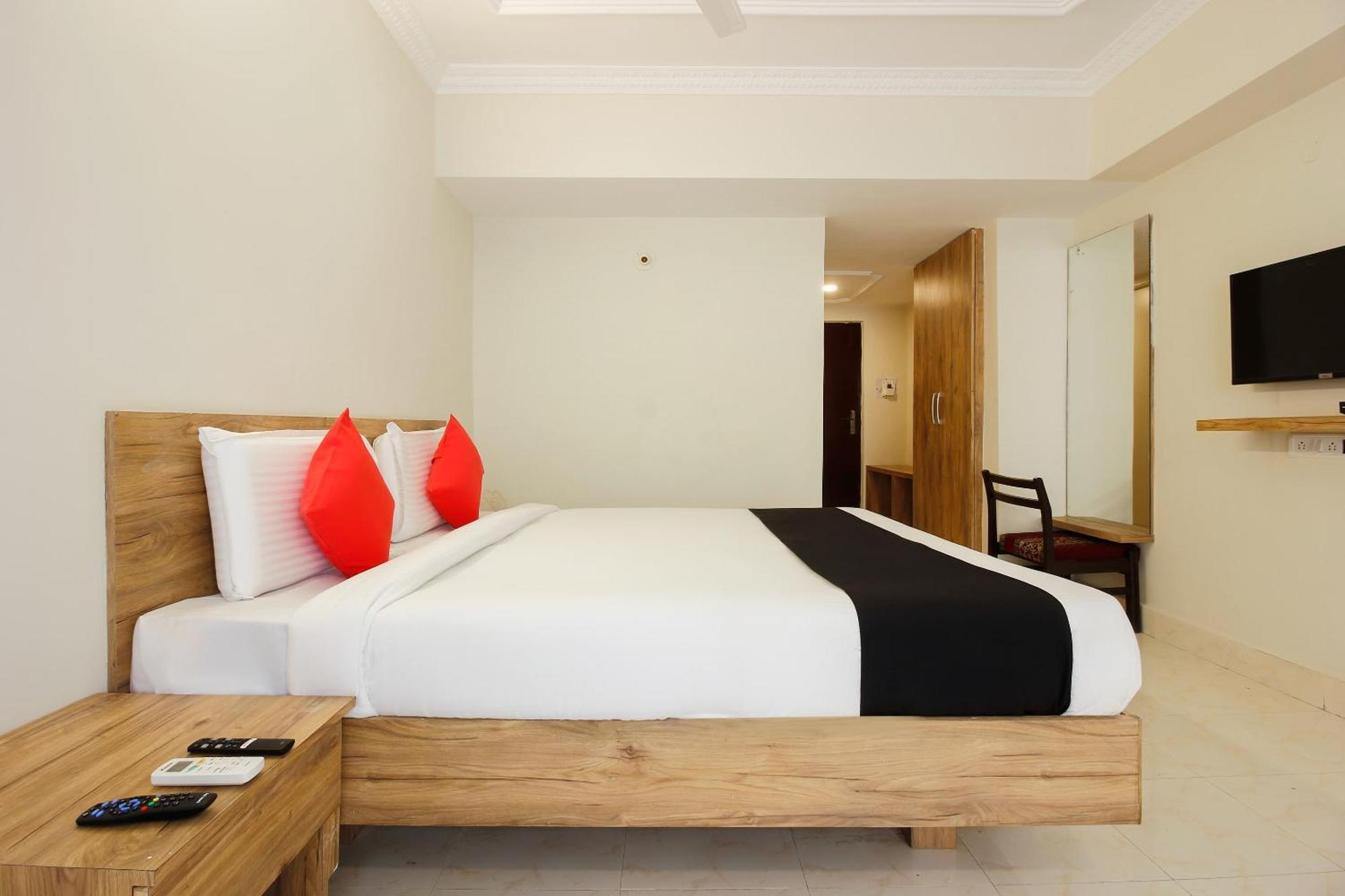 Capital O Sri Suprabhat Grand Near Kachiguda Railway Station Haiderabad Buitenkant foto
