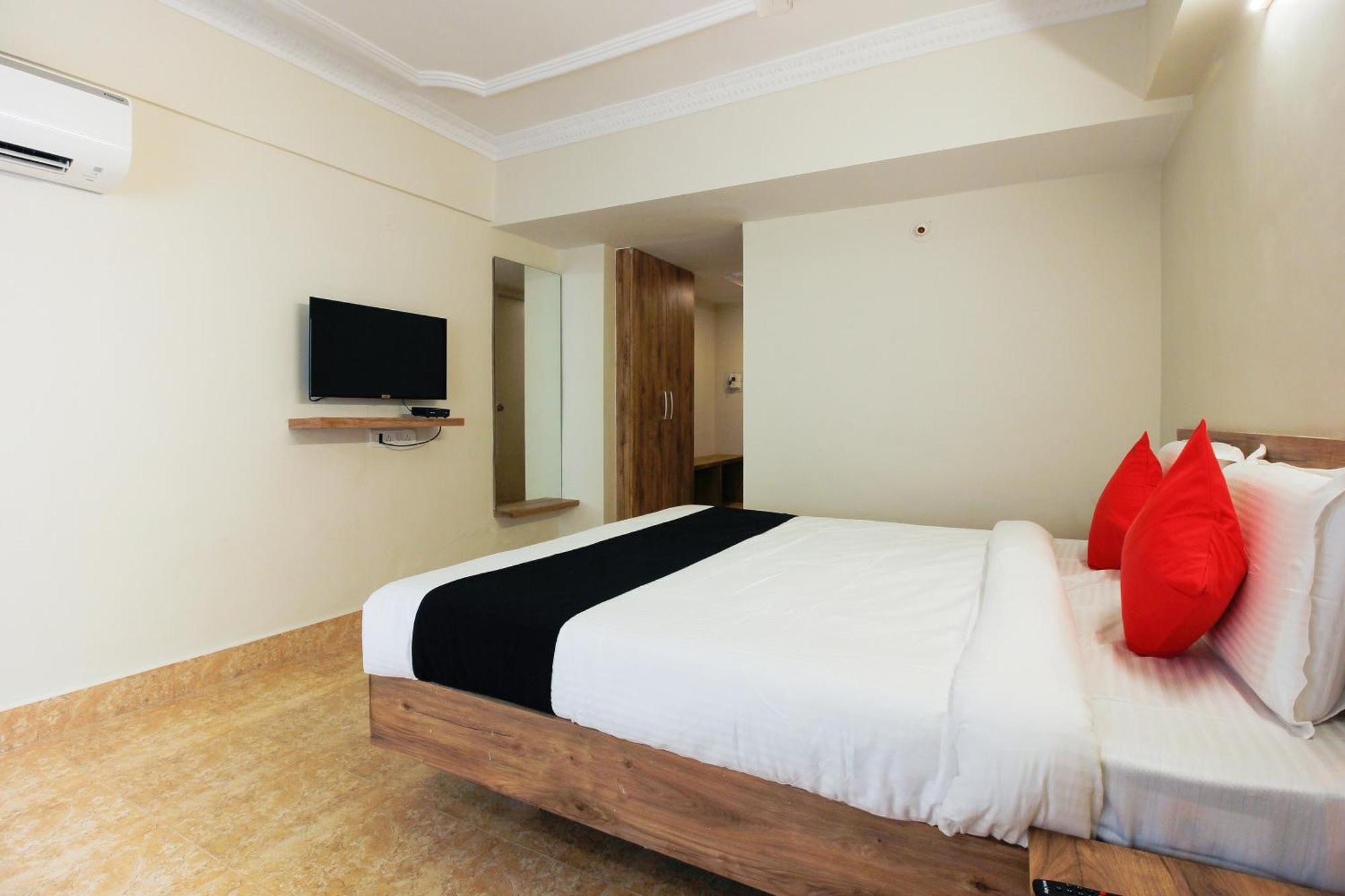 Capital O Sri Suprabhat Grand Near Kachiguda Railway Station Haiderabad Buitenkant foto